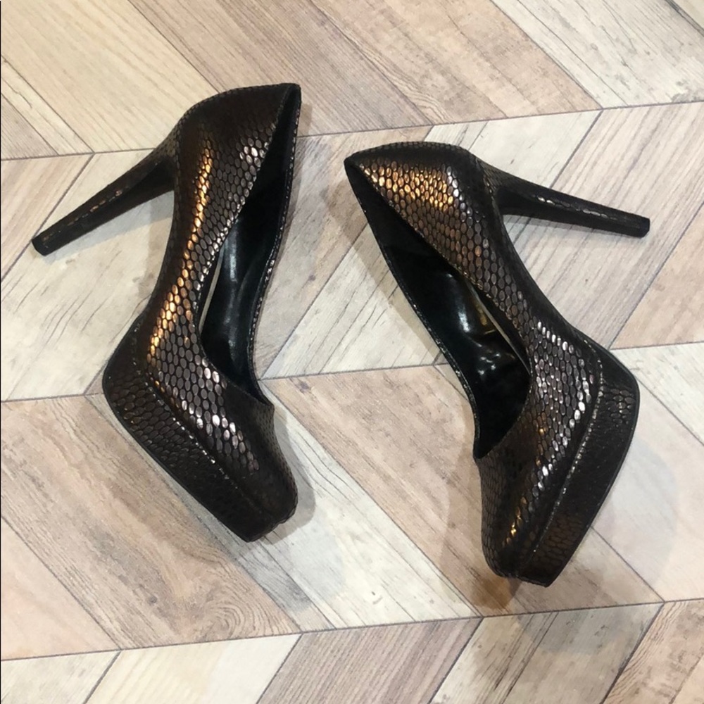 Jessica Simpson heels size 10